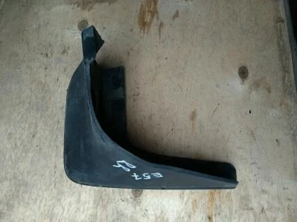 Б.у. брызговик TOYOTA COROLLA ZRE151 TOYOTA COROLLA ZRE151 1ZR-FE 2006-2013