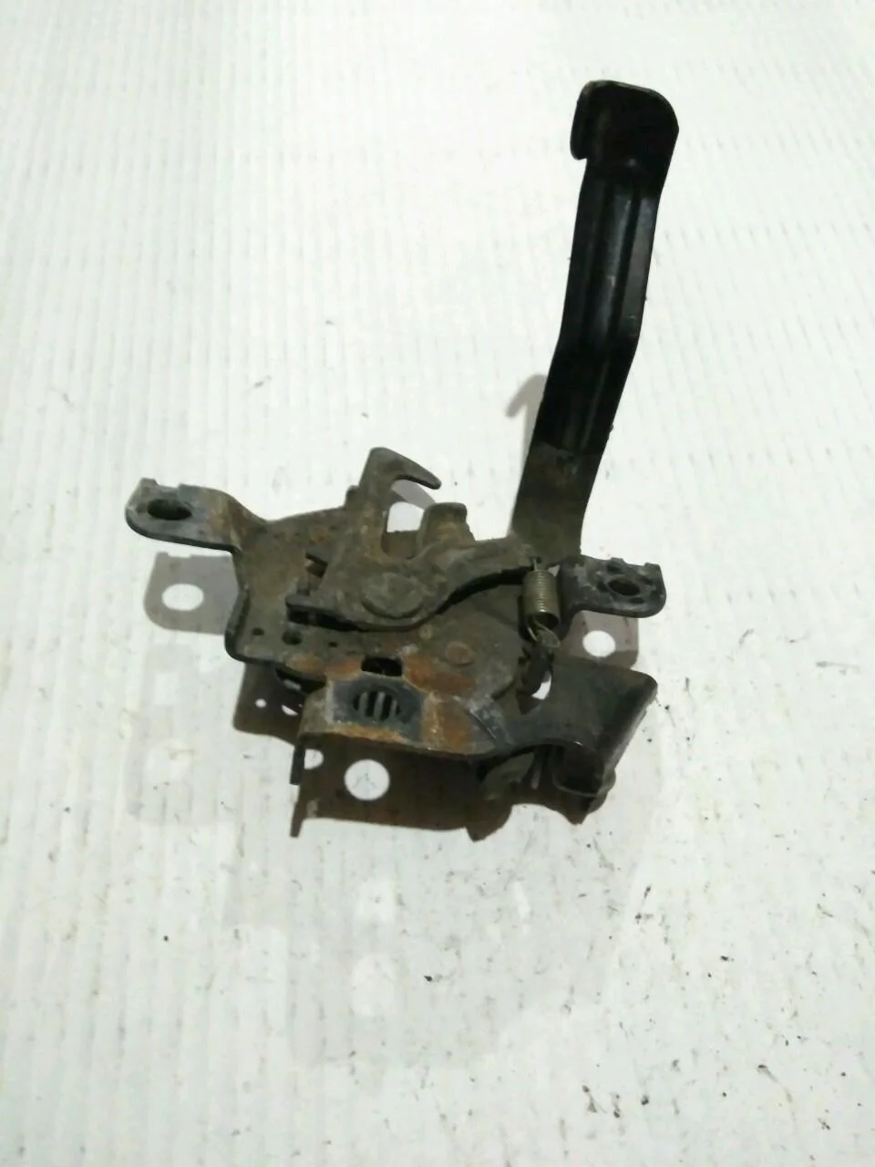 Б.у. замок капота TOYOTA COROLLA ZRE151 TOYOTA COROLLA ZRE151 1ZRE-FE 2006-2013