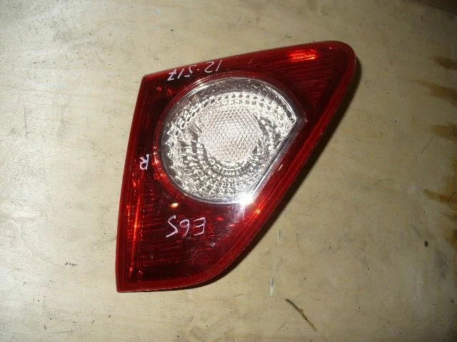 Б.у. фонарь внутренний TOYOTA COROLLA ZRE151 TOYOTA COROLLA ZRE151 1ZR-FE 2006-2013