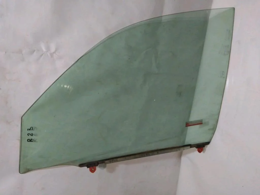 Б.у. стекло двери TOYOTA RAV4 ACA20 TOYOTA RAV4 ACA20 1AZ 2000-2005