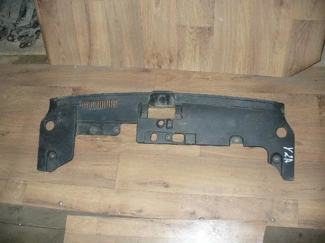 Б.у. накладка на панель радиатора MITSUBISHI LANCER CY3A MITSUBISHI LANCER CY3A  2007-