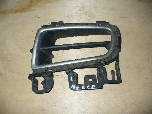 Б.у. рамка туманки MAZDA MAZDA 6 GG MAZDA MAZDA 6 GG 2.0L 2002-2007