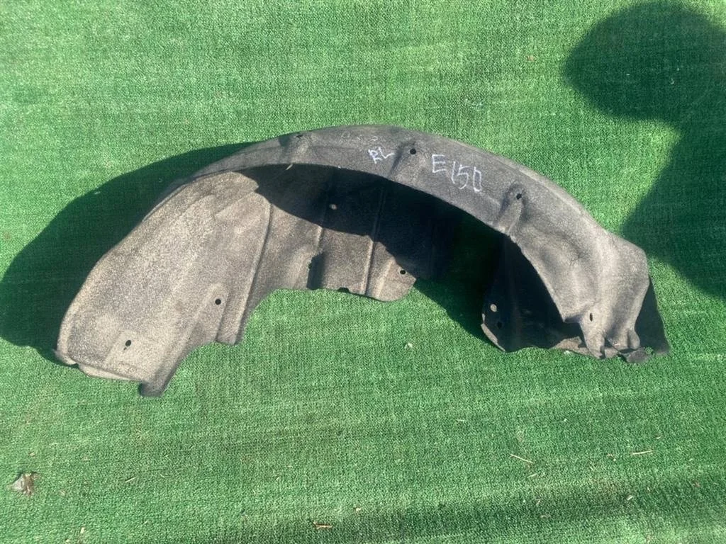 Б.у. подкрылок TOYOTA COROLLA ZRE151 TOYOTA COROLLA ZRE151  2006-2013