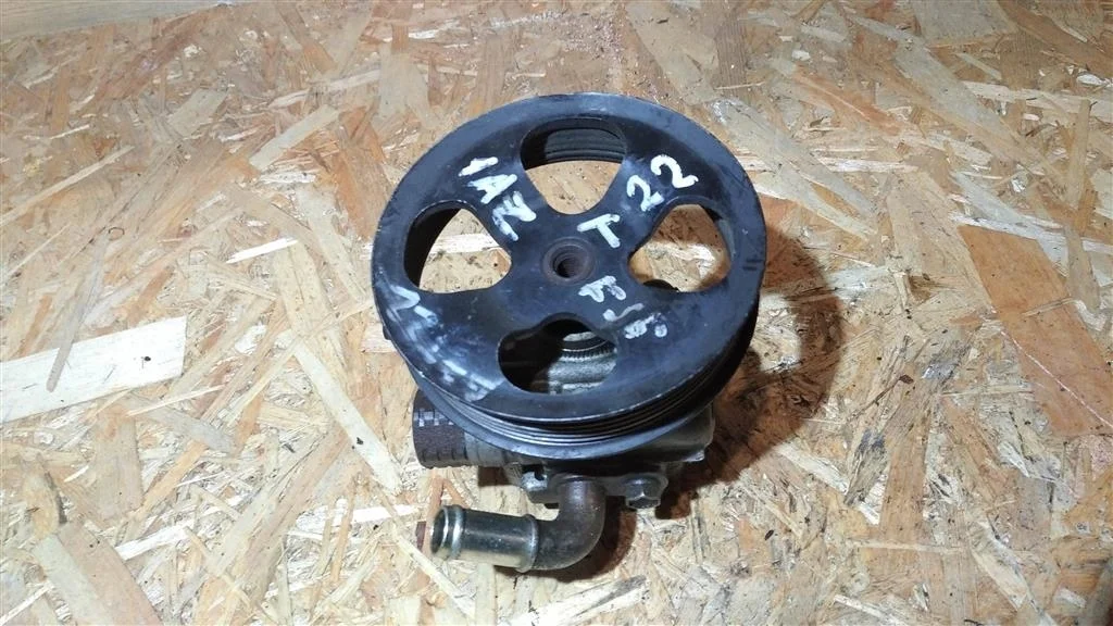 Б.у. насос гидроусилителя TOYOTA AVENSIS AZT220 TOYOTA AVENSIS AZT220  1997-2003