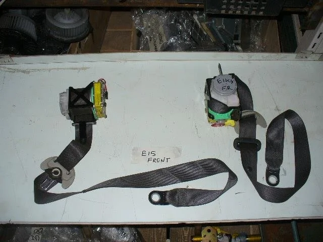 Б.у. ремень безопасности TOYOTA COROLLA ZRE151 TOYOTA COROLLA ZRE151 1ZR-FE 2006-2013