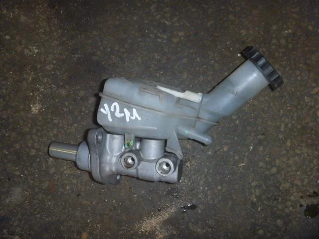 Б.у. цилиндр главный тормозной MITSUBISHI LANCER CY2A MITSUBISHI LANCER CY2A 4A92 2007