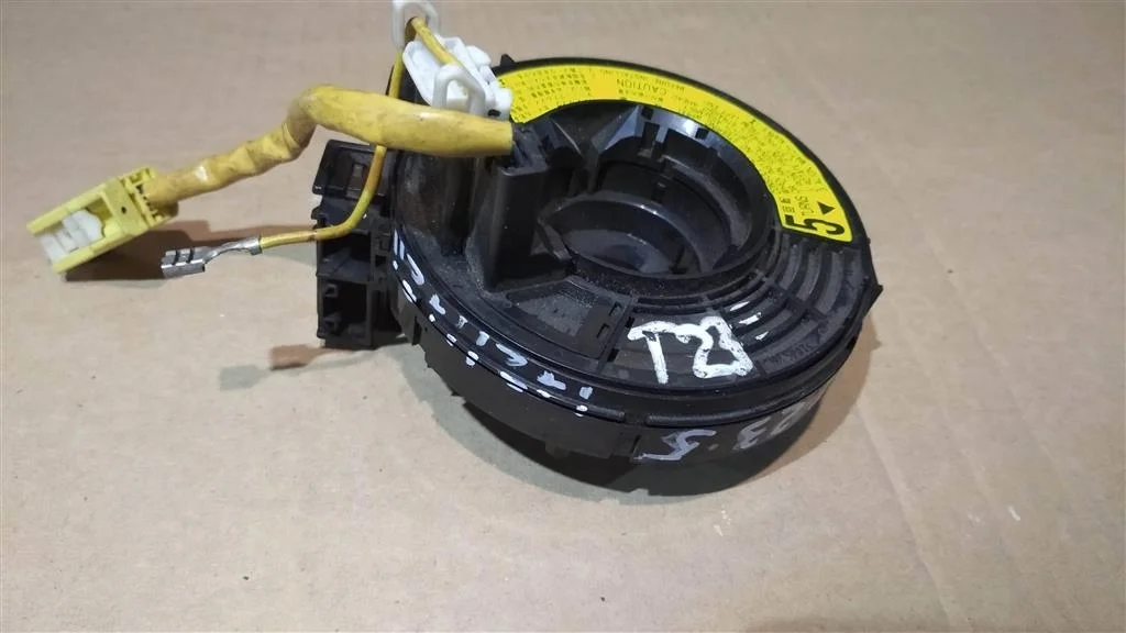 Б.у. шлейф рулевой TOYOTA CELICA ZZT230 TOYOTA CELICA ZZT230 1ZZFE 1999-2006