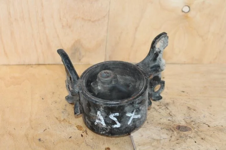 Б.у. опора двигателя MITSUBISHI ASX GA2W MITSUBISHI ASX GA2W 4B10 2012