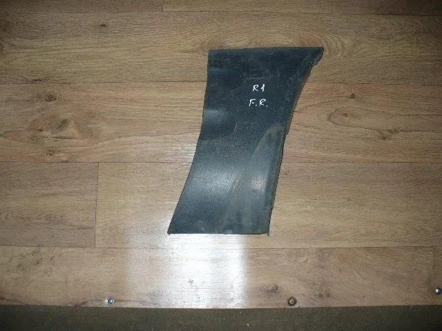 Б.у. расширитель крыла TOYOTA RAV4 SXA10 TOYOTA RAV4 SXA10  1994-2001