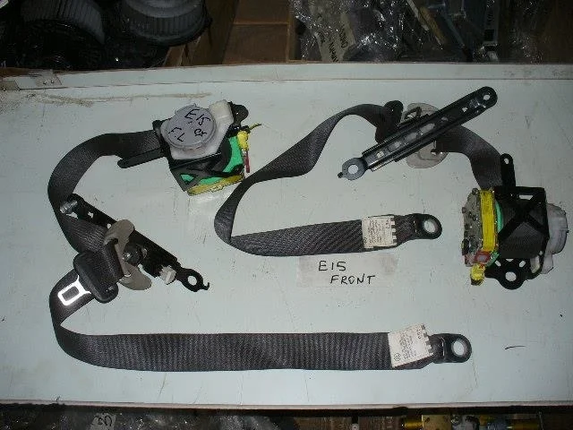 Б.у. ремень безопасности TOYOTA COROLLA ZRE151 TOYOTA COROLLA ZRE151  2006-2013