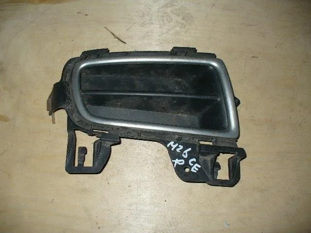 Б.у. рамка туманки MAZDA MAZDA 6 GG MAZDA MAZDA 6 GG 2.0L 2002-2007