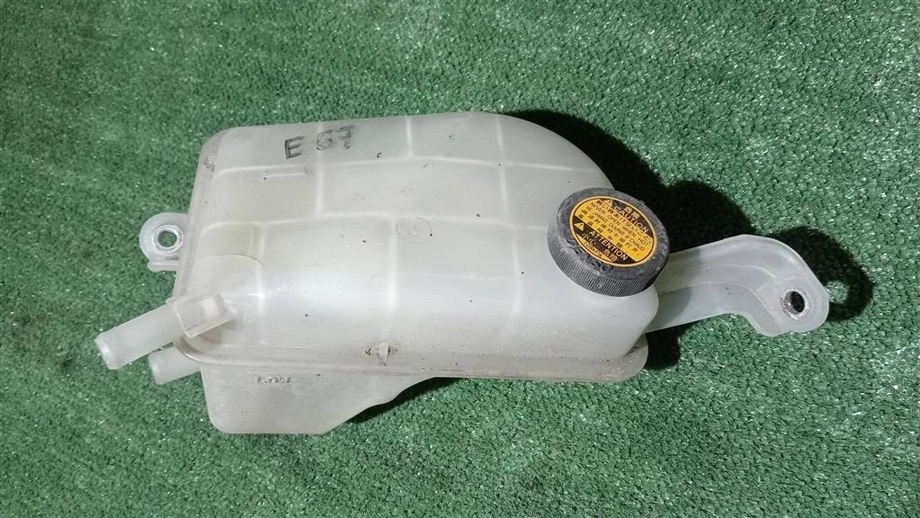 Б.у. бачок расширительный TOYOTA COROLLA ZRE151 TOYOTA COROLLA ZRE151 1ZR-FE 2008