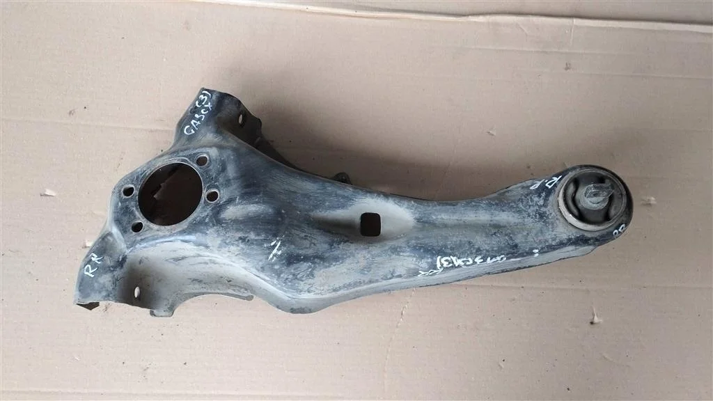 Б.у. рычаг продольный MITSUBISHI ASX GA3W MITSUBISHI ASX GA3W 4B10 2010-2014