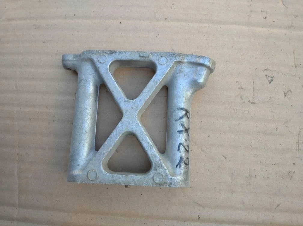 Б.у. кронштейн опоры двигателя LEXUS RX330 MCU38 LEXUS RX330 MCU38 3.3L 2007