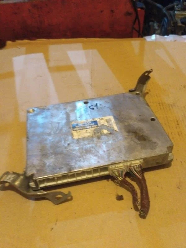 Б.у. блок управления двигателем TOYOTA AVENSIS AZT250 TOYOTA AVENSIS AZT250 1AZ 2004