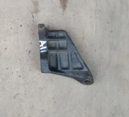 Б.у. кронштейн TOYOTA RAV4 SXA11 TOYOTA RAV4 SXA11 3S 1996