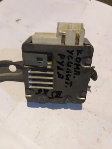 Б.у. блок управления рулевой рейкой TOYOTA AVENSIS ZZT251 TOYOTA AVENSIS ZZT251 1ZZ-FE 2004