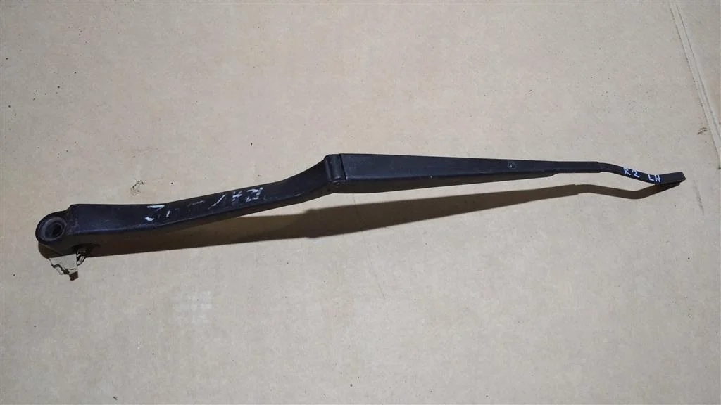 Б.у. поводок стеклоочистителя TOYOTA RAV4 ACA20 TOYOTA RAV4 ACA20  2000-2006