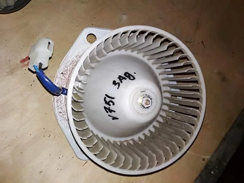 Б.у. мотор печки MITSUBISHI PAJERO V75W MITSUBISHI PAJERO V75W 3.5 2004