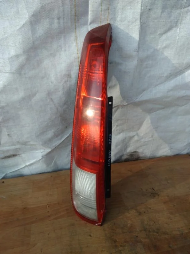 Б.у. фонарь наружный NISSAN X-TRAIL T30 NISSAN X-TRAIL T30 QR20 2006