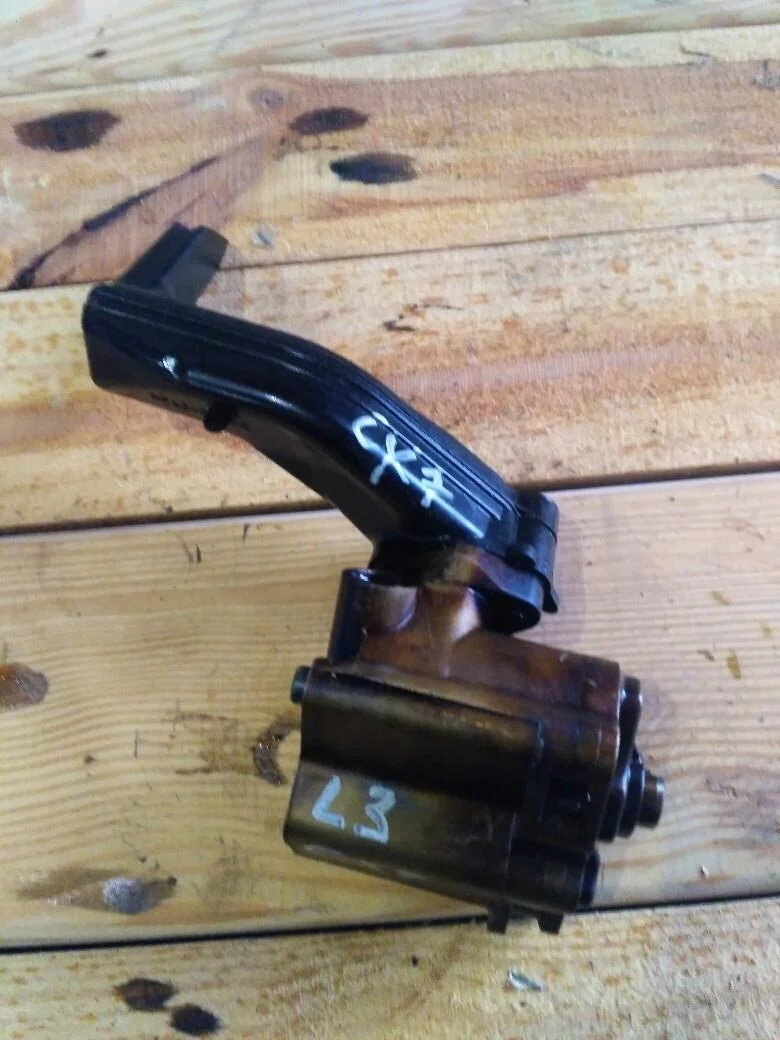 Б.у. масляный насос MAZDA CX7 ER8 MAZDA CX7 ER8 L3 2007
