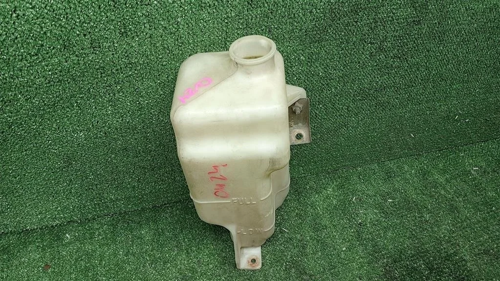 Б.у. бачок расширительный MITSUBISHI AIRTREK CU2W MITSUBISHI AIRTREK CU2W 4G63T 2002