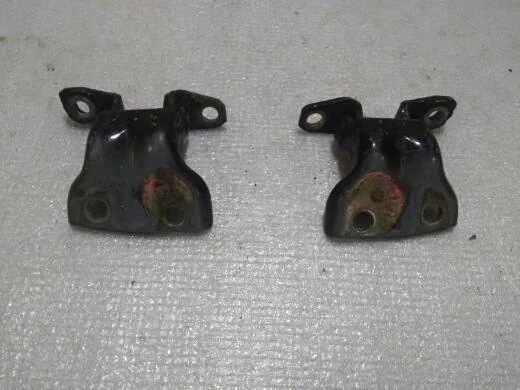 Б.у. петля двери MITSUBISHI PAJERO SPORT K96W MITSUBISHI PAJERO SPORT K96W 6G72 1998-2009