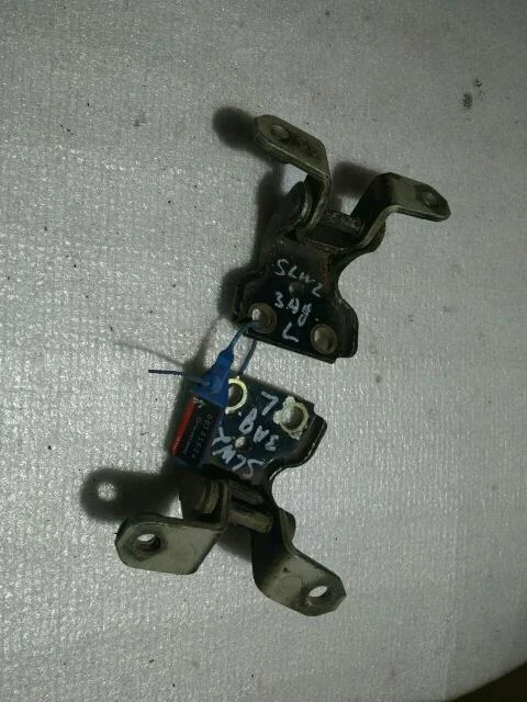 Б.у. петля двери SUZUKI LIANA RH416 SUZUKI LIANA RH416  2001-2008