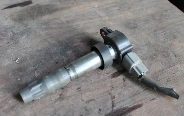 Б.у. катушка зажигания MITSUBISHI GRANDIS NA4W MITSUBISHI GRANDIS NA4W 4G69 2004