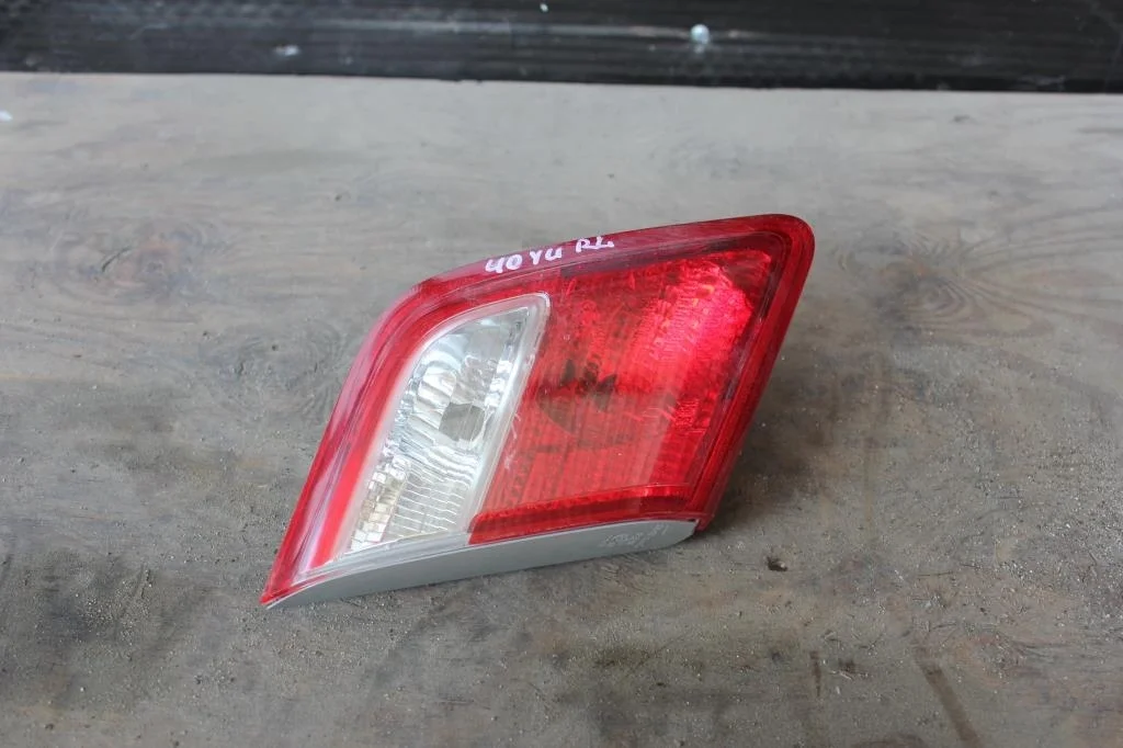 Б.у. фонарь внутренний TOYOTA CAMRY V40 ACV40 TOYOTA CAMRY V40 ACV40 2AZ