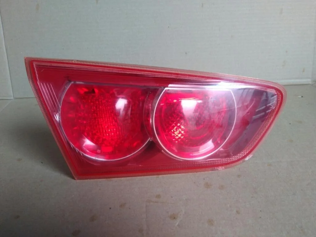 Б.у. фонарь внутренний MITSUBISHI LANCER CY4A MITSUBISHI LANCER CY4A  2007-