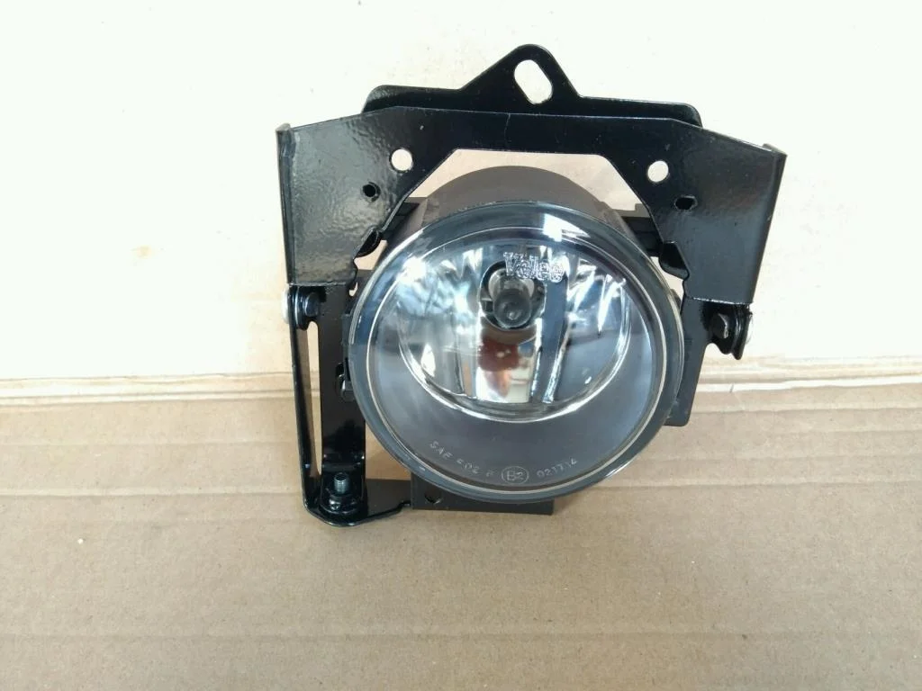 Б.у. фара противотуманная MITSUBISHI OUTLANDER XL CW5W MITSUBISHI OUTLANDER XL CW5W 4B12 2006-2012