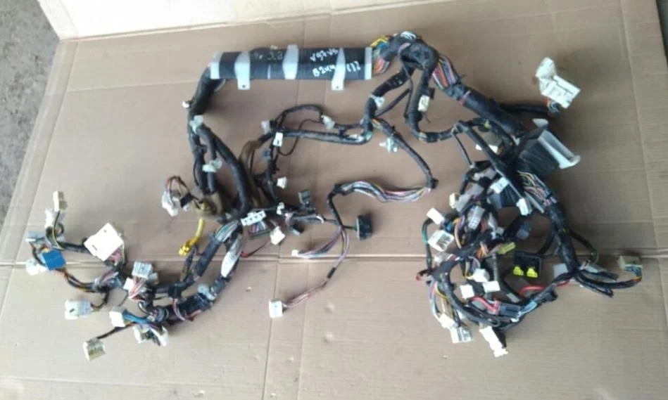 Б.у. электропроводка салона MITSUBISHI PAJERO V97W MITSUBISHI PAJERO V97W 6G75 2008