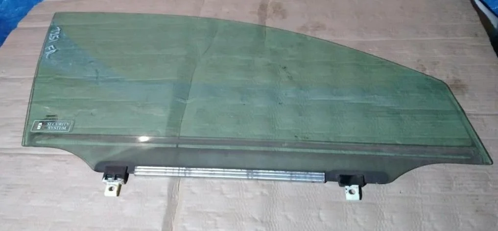 Б.у. стекло двери TOYOTA AVENSIS AZT250 TOYOTA AVENSIS AZT250 1AZ 2004