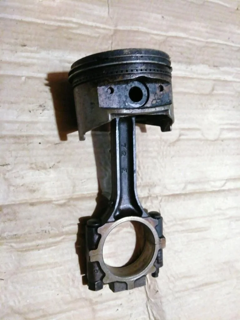 Б.у. шатун MITSUBISHI PAJERO SPORT K96W MITSUBISHI PAJERO SPORT K96W 6G72 1998-2009