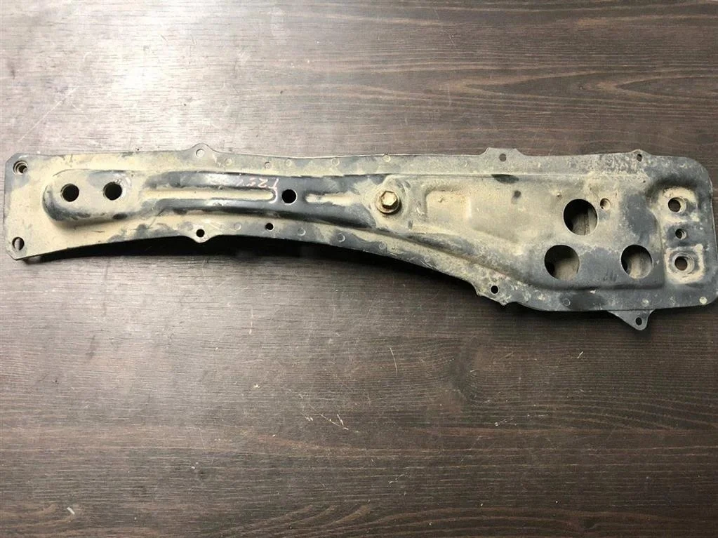 Б.у. балка продольная (лыжа) TOYOTA AVENSIS AZT251 TOYOTA AVENSIS AZT251 2AZFSE 2006