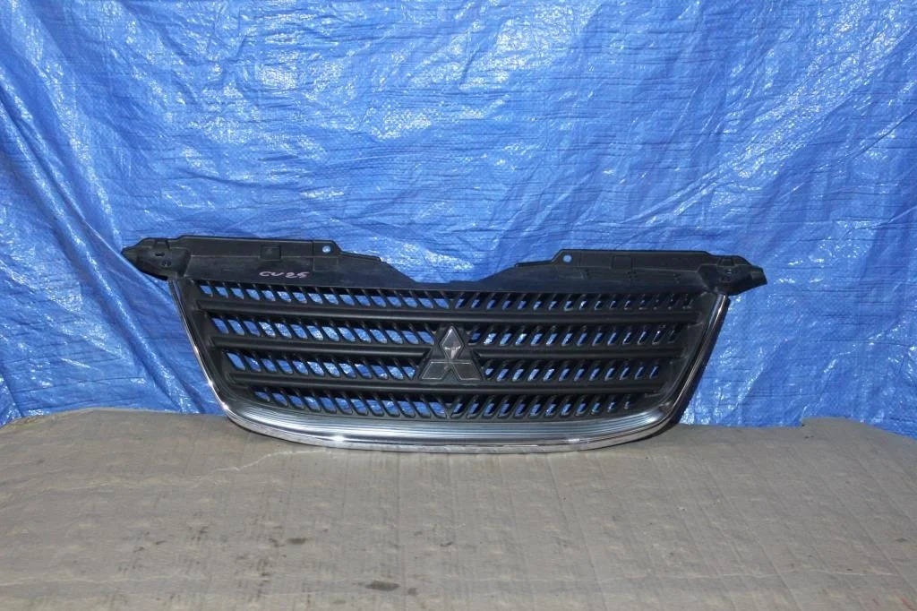 Б.у. решетка радиатора MITSUBISHI AIRTREK CU2W MITSUBISHI AIRTREK CU2W 4G63 2001