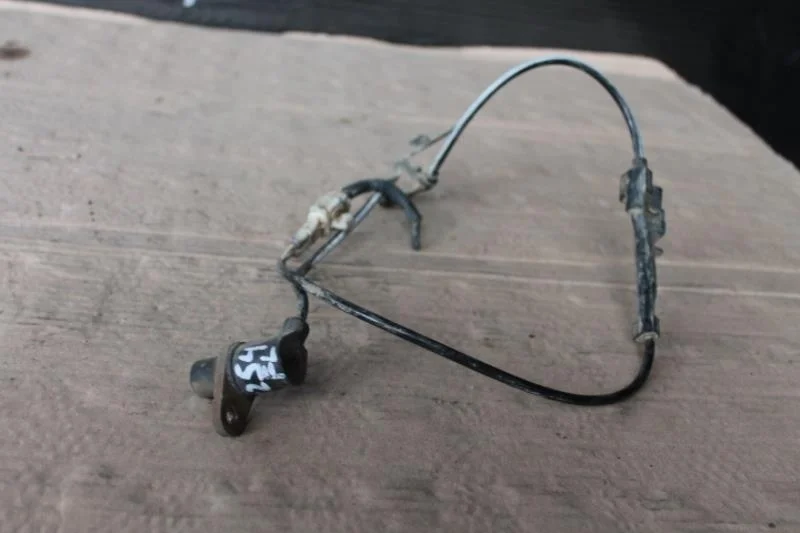 Б.у. датчик abs TOYOTA AVENSIS AZT251 TOYOTA AVENSIS AZT251 2AZFSE 2006