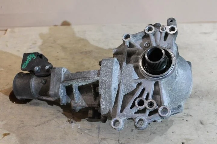 Б.у. раздаточная коробка MITSUBISHI OUTLANDER XL CW6W MITSUBISHI OUTLANDER XL CW6W 6B31 2009