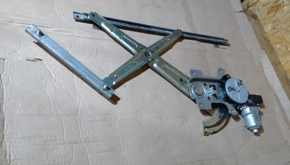 Б.у. стеклоподъемник MITSUBISHI LANCER CY4A MITSUBISHI LANCER CY4A 4B11 2008