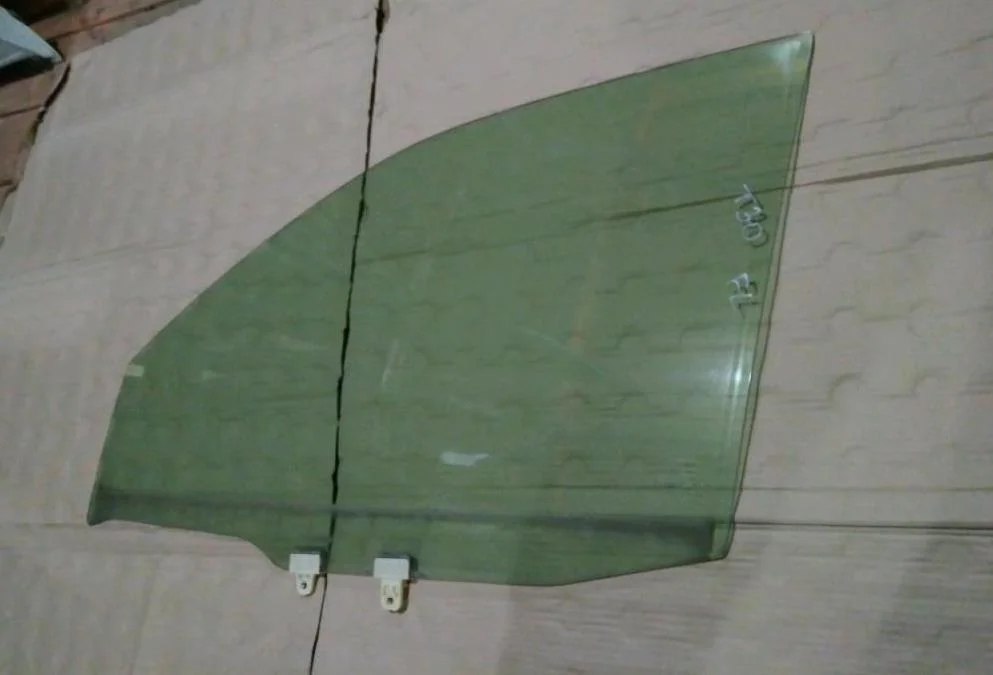 Б.у. стекло двери NISSAN X-TRAIL T30 NISSAN X-TRAIL T30 2.0 2002