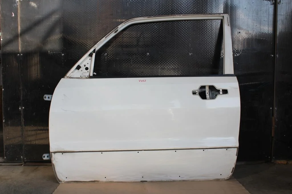 Б.у. дверь MITSUBISHI PAJERO V88W MITSUBISHI PAJERO V88W 4M41