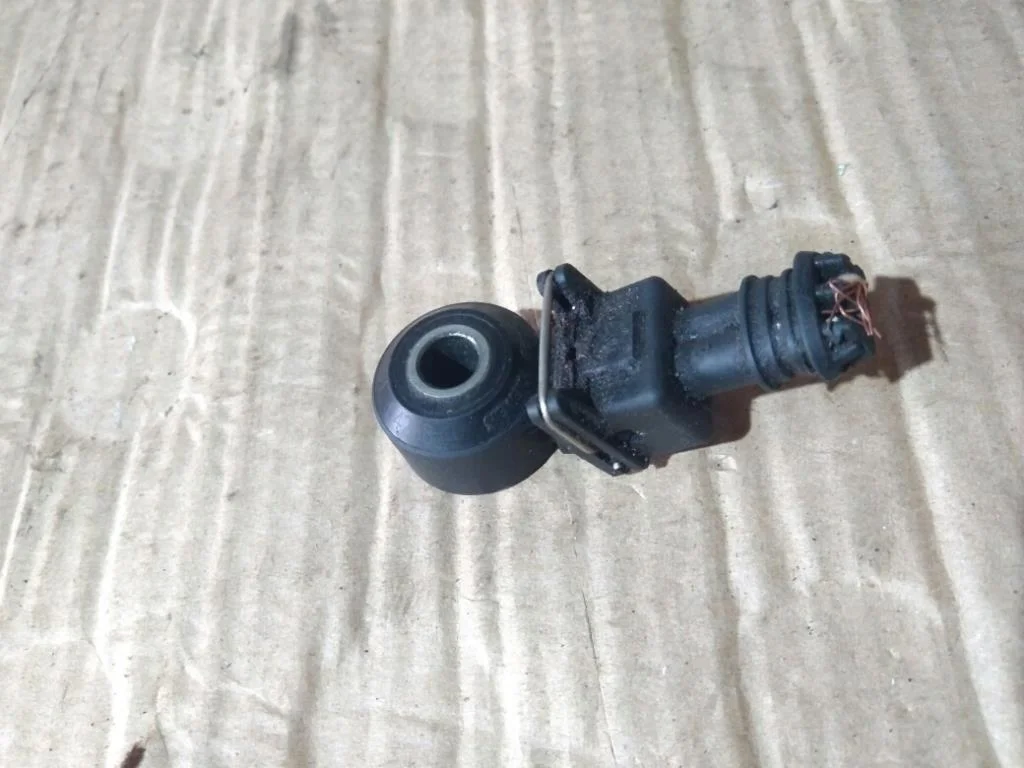 Б.у. датчик детонации NISSAN X-TRAIL T31 NISSAN X-TRAIL T31 MR20 2011