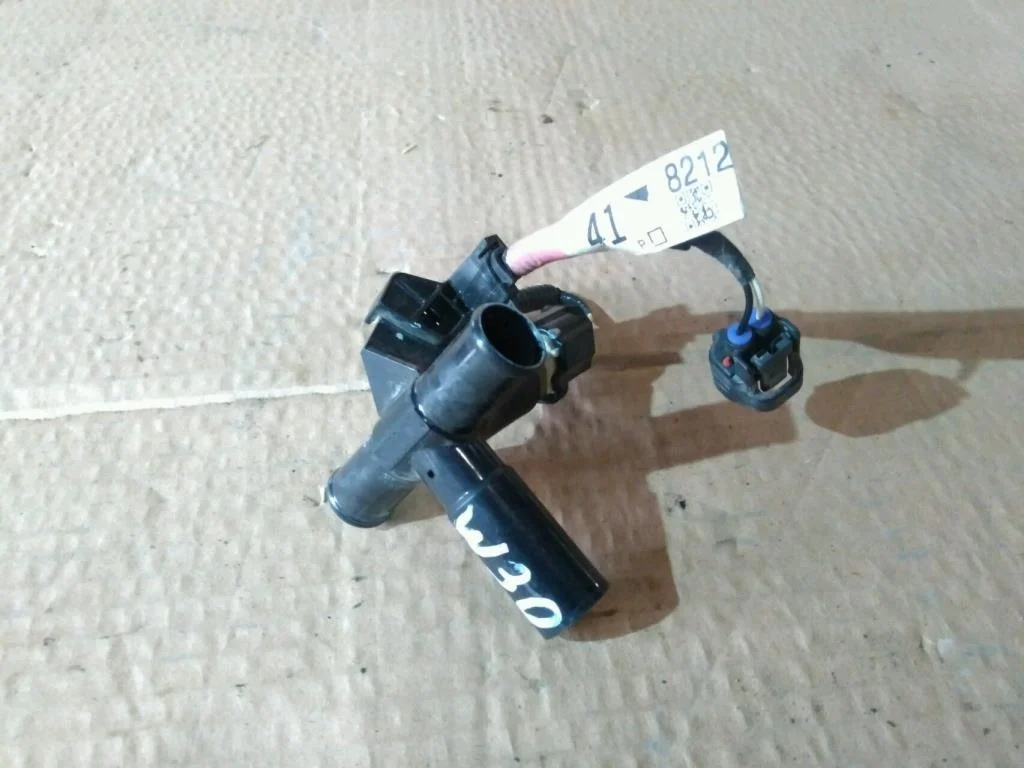 Б.у. тройник охлаждения TOYOTA PRIUS ZVW30 TOYOTA PRIUS ZVW30 2ZR-FXE 2011