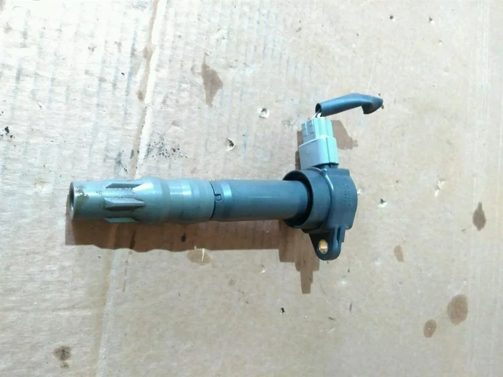 Б.у. катушка зажигания MITSUBISHI GRANDIS NA4W MITSUBISHI GRANDIS NA4W 4G69 2005