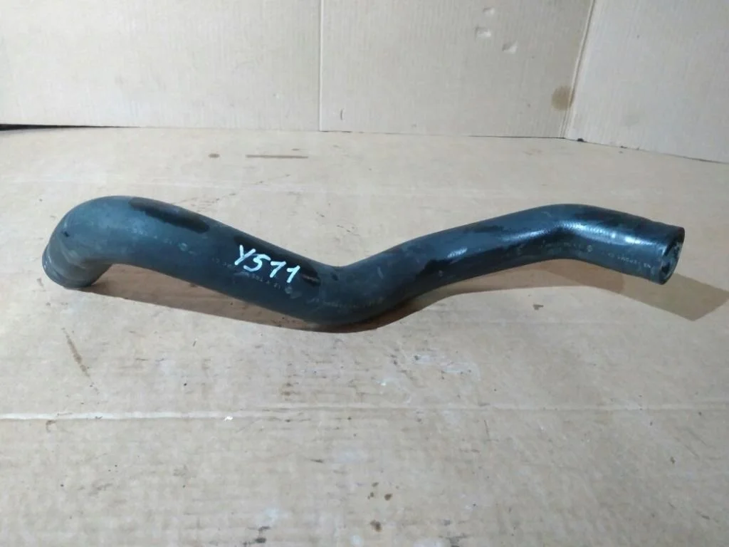 Б.у. патрубок радиатора INFINITI M37 Y51 INFINITI M37 Y51 VQ37VHR 2012