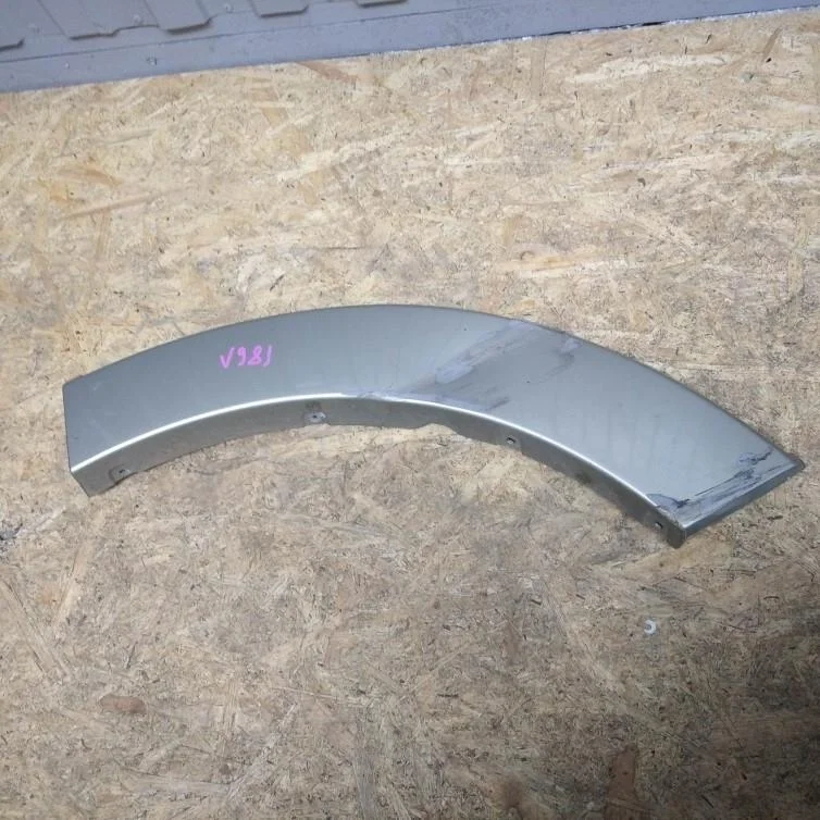 Б.у. расширитель крыла MITSUBISHI PAJERO V98W MITSUBISHI PAJERO V98W 4M41 2011