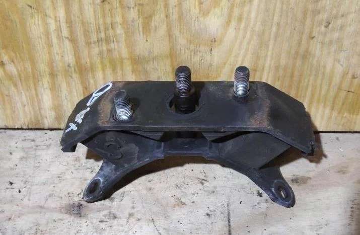 Б.у. опора двигателя SUBARU EXIGA YA5 SUBARU EXIGA YA5 EJ204 2009