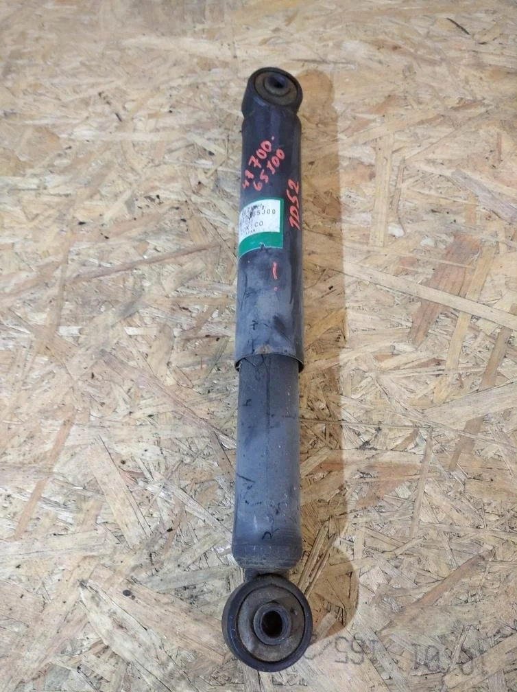 Б.у. амортизатор SUZUKI GRAND VITARA JB420 SUZUKI GRAND VITARA JB420 J20A 2006