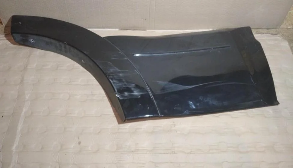 Б.у. молдинг двери MITSUBISHI PAJERO V97W MITSUBISHI PAJERO V97W 6G75 2008